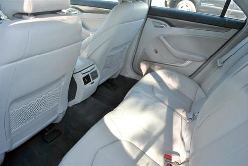 Cadillac CTS 2010 photo 2