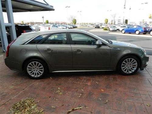 Cadillac CTS 2010 photo 1