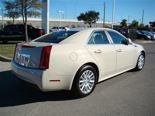 Cadillac CTS 2011 photo 2