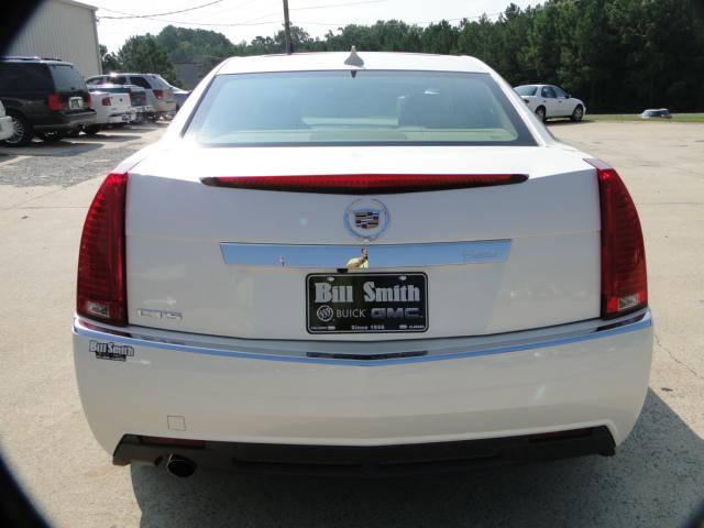 Cadillac CTS 2011 photo 3