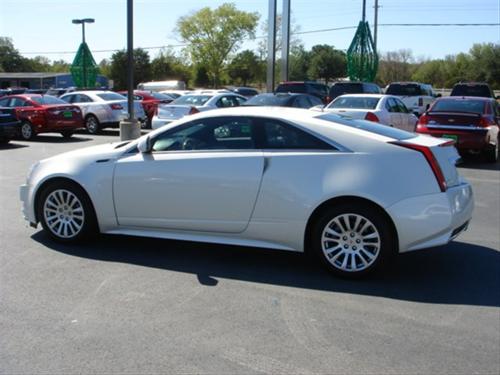 Cadillac CTS 2011 photo 1