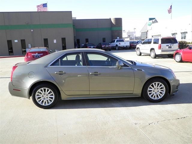 Cadillac CTS 2011 photo 1