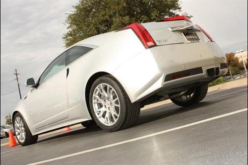 Cadillac CTS 2011 photo 1