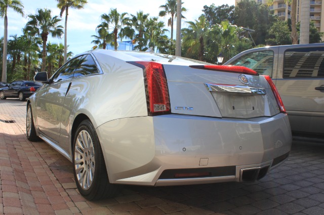 Cadillac CTS 2011 photo 1