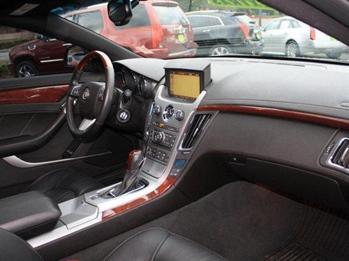 Cadillac CTS 2011 photo 1