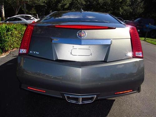 Cadillac CTS 2011 photo 2