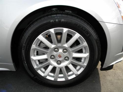 Cadillac CTS 2011 photo 2