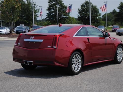 Cadillac CTS 2011 photo 2