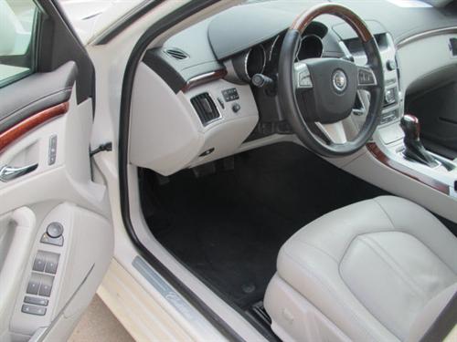 Cadillac CTS 2011 photo 1