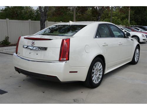 Cadillac CTS 2011 photo 1