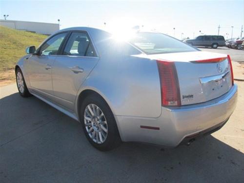 Cadillac CTS 2011 photo 1