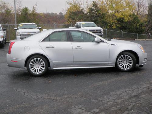 Cadillac CTS 2011 photo 2