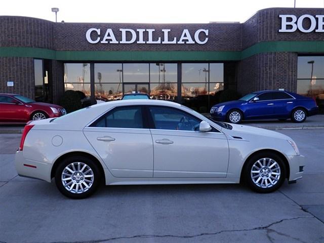 Cadillac CTS 2011 photo 1