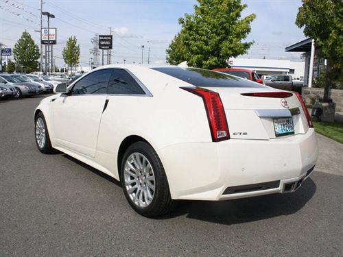 Cadillac CTS 2011 photo 2
