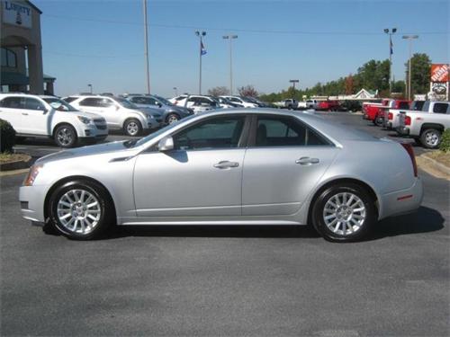 Cadillac CTS 2011 photo 1