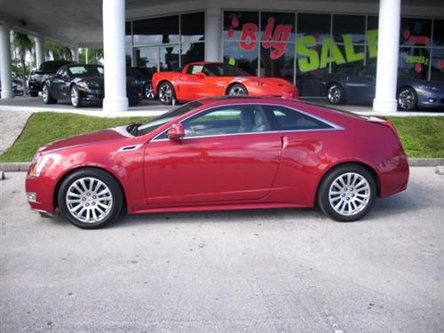 Cadillac CTS 2011 photo 1