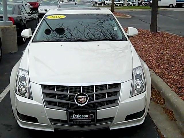 Cadillac CTS 2011 photo 1