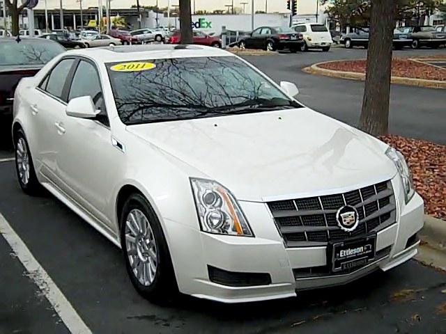 Cadillac CTS 2011 photo 2