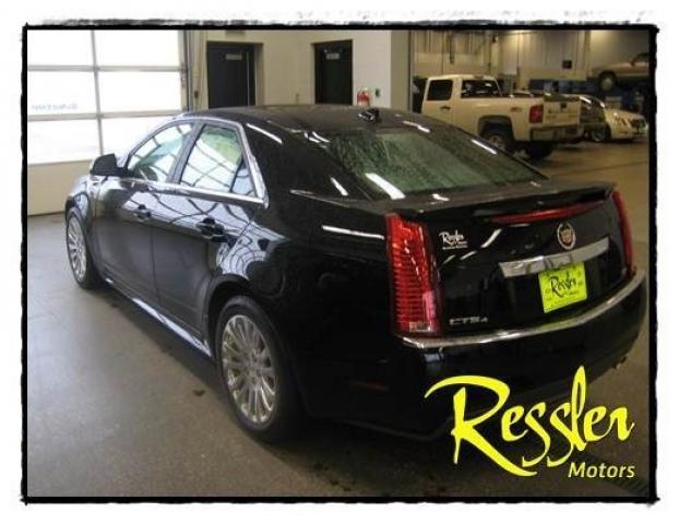 Cadillac CTS 2011 photo 2
