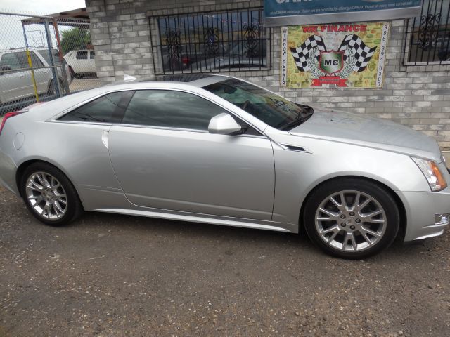 Cadillac CTS 2011 photo 2