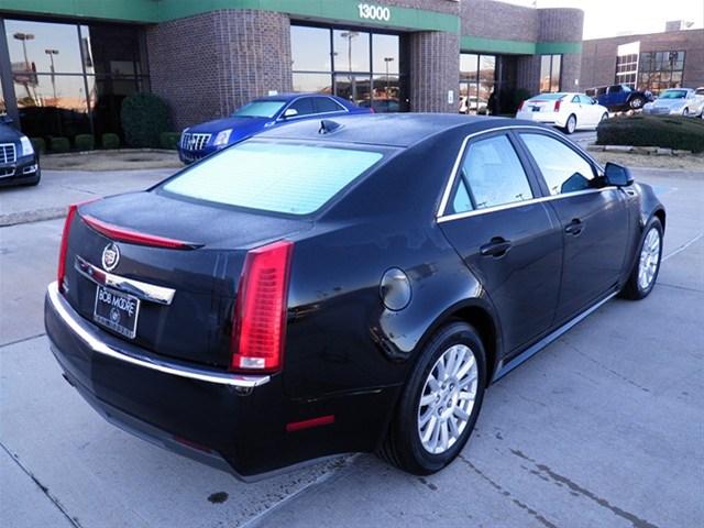 Cadillac CTS 2011 photo 2