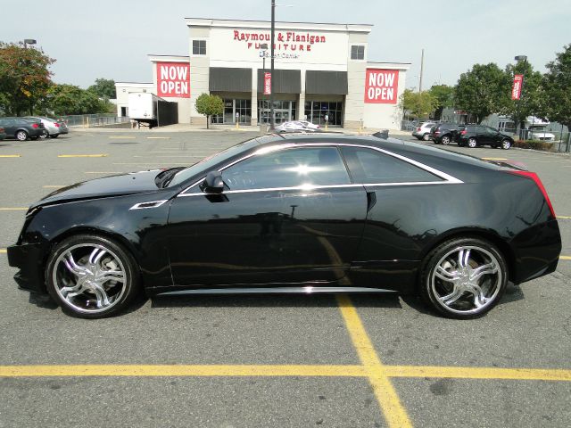 Cadillac CTS 2011 photo 2