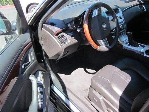 Cadillac CTS 2011 photo 2