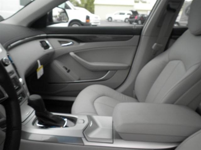 Cadillac CTS 2012 photo 1