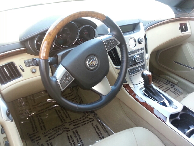 Cadillac CTS 2012 photo 1