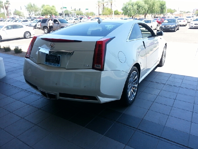 Cadillac CTS 2012 photo 2