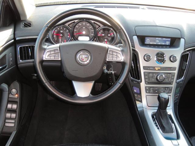 Cadillac CTS 2013 photo 1
