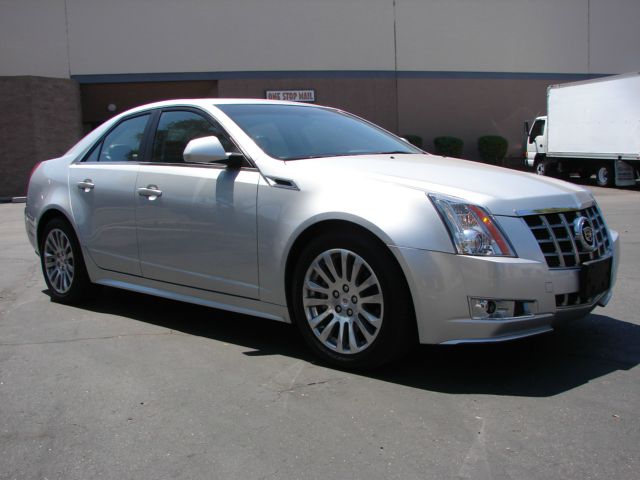 Cadillac CTS 2013 photo 2