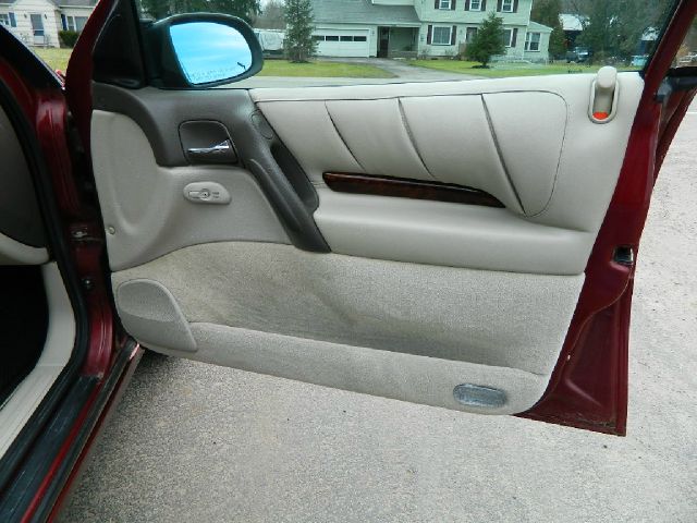 Cadillac Catera 1998 photo 22