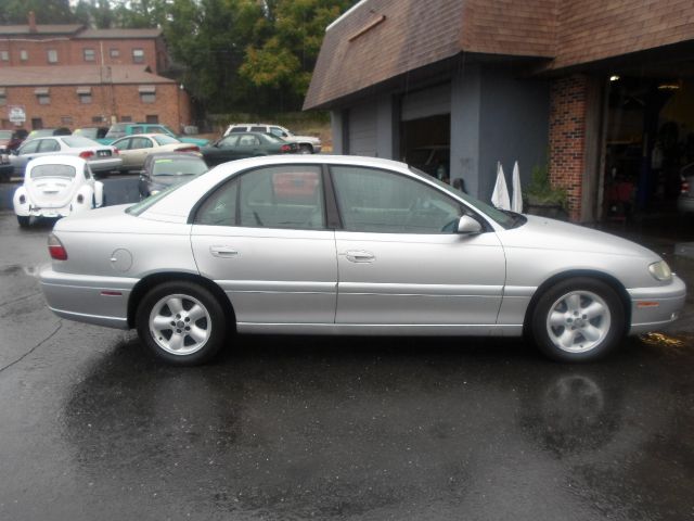 Cadillac Catera 1999 photo 1