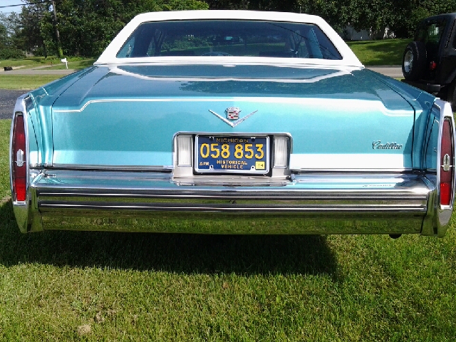 Cadillac Coupe de Ville 1979 photo 2