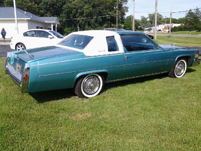 Cadillac Coupe de Ville 1979 photo 3