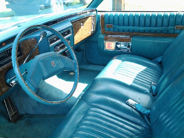 Cadillac Coupe de Ville 1979 photo 4