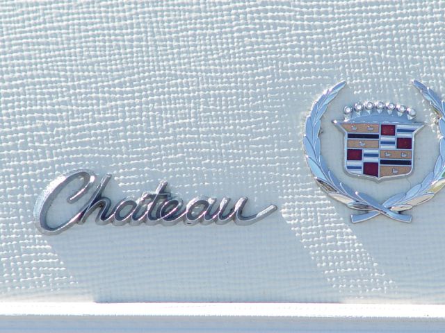 Cadillac Coupe de Ville 1975 photo 21