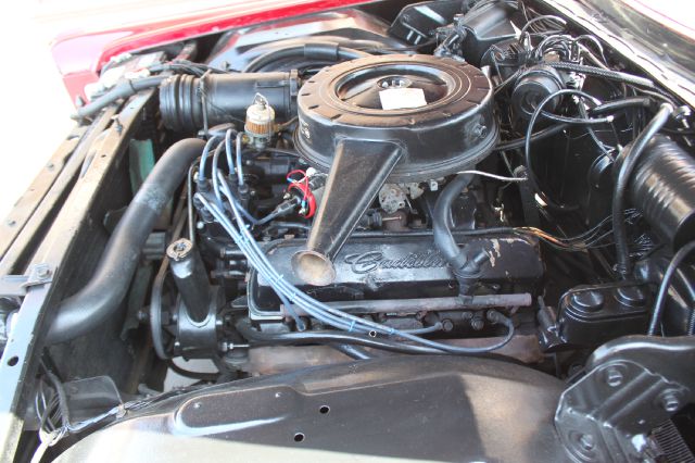 Cadillac Cpe Deville 1966 photo 10