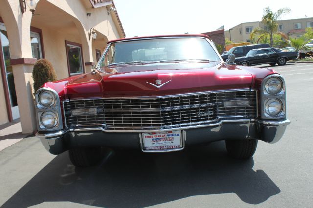 Cadillac Cpe Deville 1966 photo 11