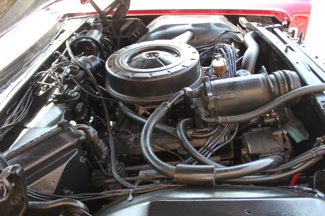 Cadillac Cpe Deville 1966 photo 14