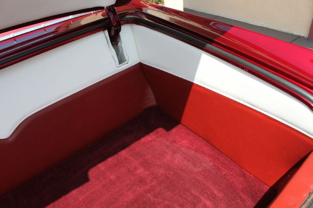 Cadillac Cpe Deville 1966 photo 18