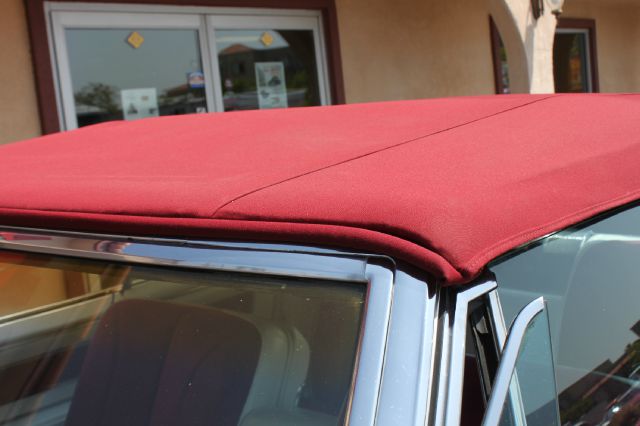 Cadillac Cpe Deville 1966 photo 29