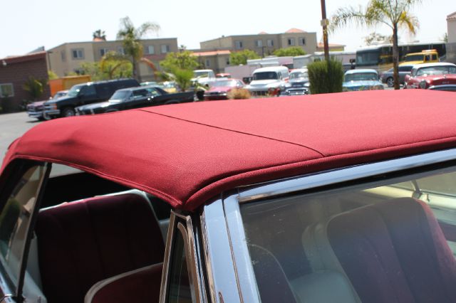 Cadillac Cpe Deville 1966 photo 30