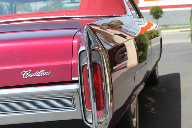 Cadillac Cpe Deville 1966 photo 41