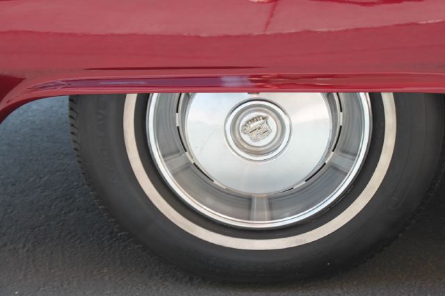 Cadillac Cpe Deville 1966 photo 42