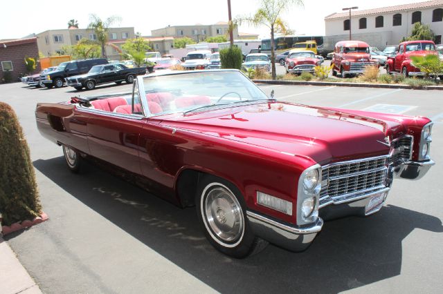 Cadillac Cpe Deville 1966 photo 48