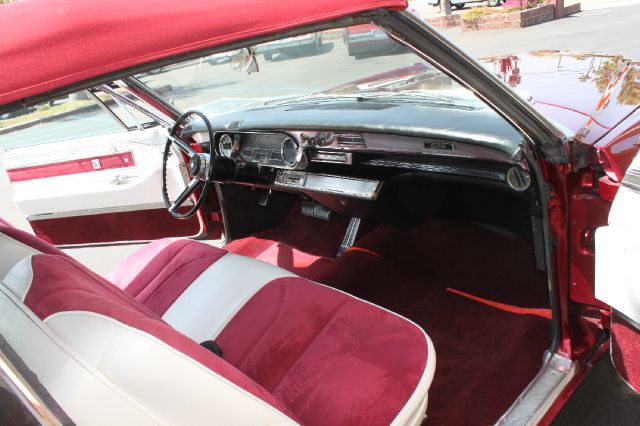 Cadillac Cpe Deville 1966 photo 52