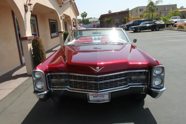 Cadillac Cpe Deville 1966 photo 7