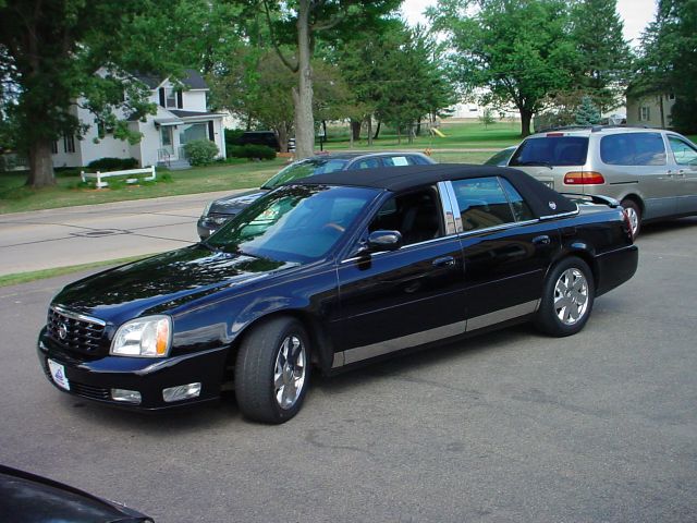 Cadillac DTS 2003 photo 1